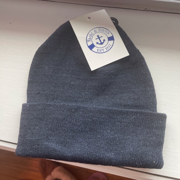 Yacht and Smith Beanie - Picture 2 of 4